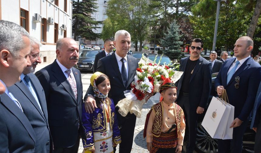 Bakan Bolat Çorum'da