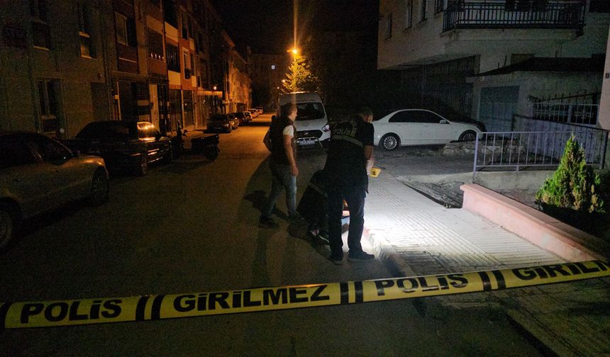 Husumetli iki grup arasında bıçaklı kavga