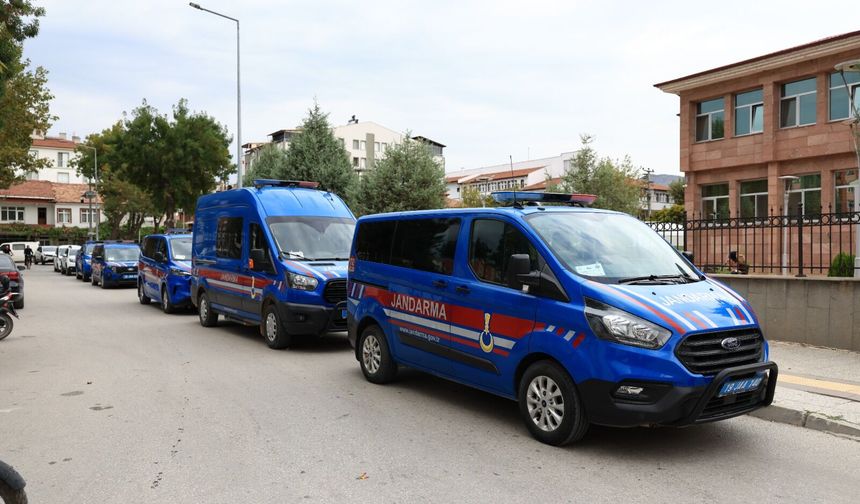 Yasa dışı bahis ve kumar  operasyonunda 8 tutuklama