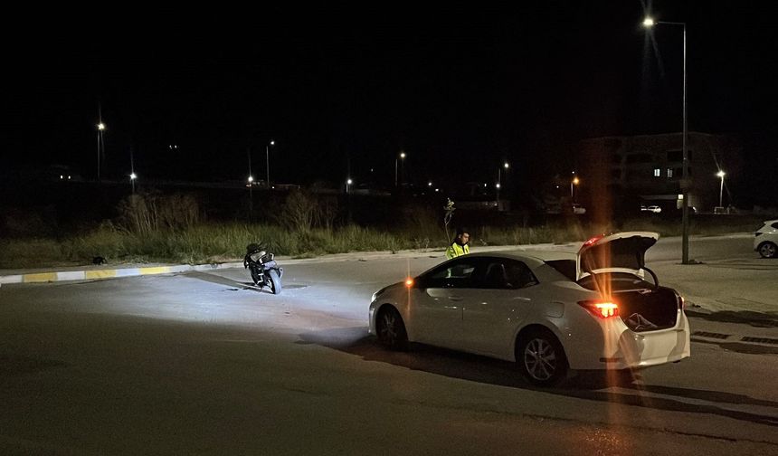 Motosikletteki yolcu yaralandı