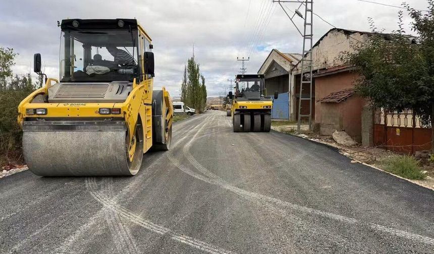 Grup yoluna sıcak asfalt
