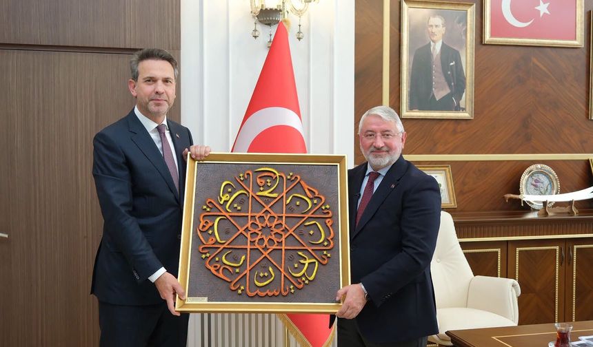 Bakan'dan Çorum Belediyesi’ne övgü