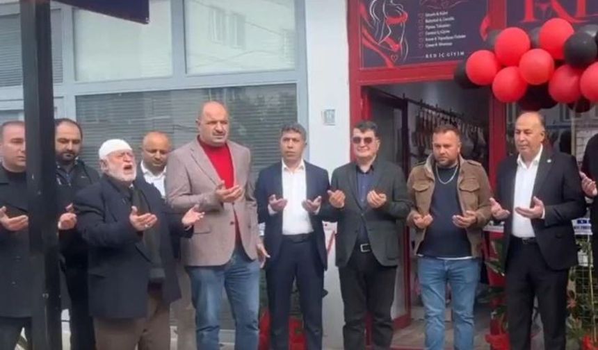 Çorum'da dualarla açılan iç giyim mağazası gündem oldu