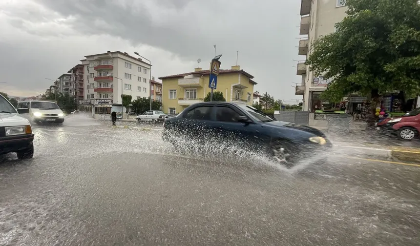 Meteoroloji tarih verdi! Çorum'a gök gürültülü sağanak geliyor
