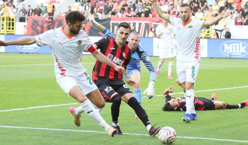 SÜPER LİG ertelenecek mi?